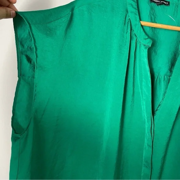 Modern Works short cap sleeves solid green top blouse 2X - Picture 2 of 8